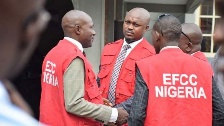 How EFCC Officials Broke Into Ibadan Hotel - Twitter User 