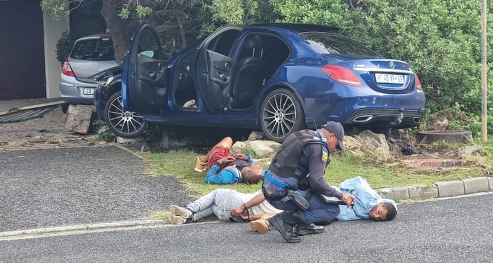 Police In Cape Town Arrest Three Hijackers After Fierce Shoo