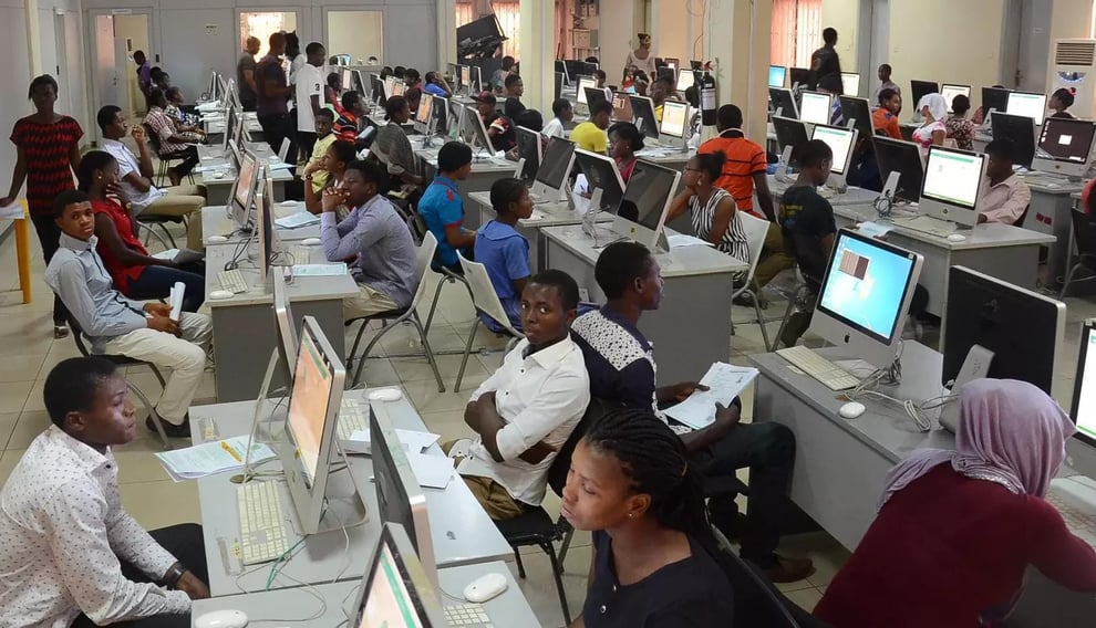2022 UTME: Zonal Director Lauds Staff Over Successful Examin
