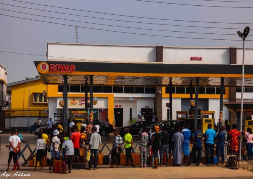 Passengers Stranded As Petrol Sells For N200 In Ibadan, Isey