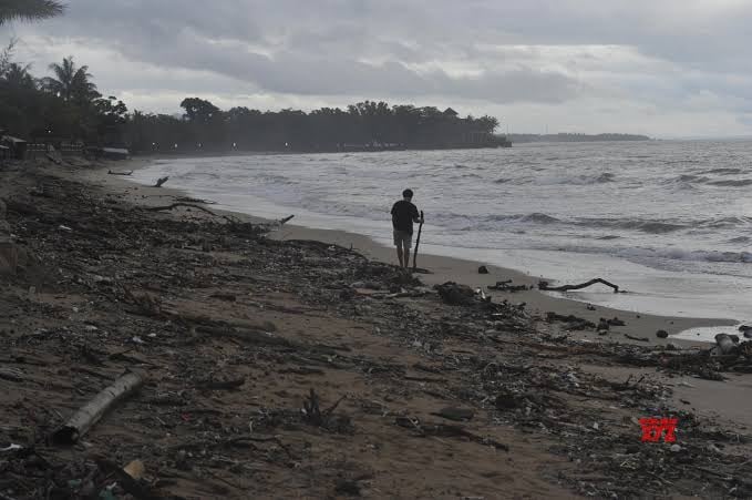 Two Drown After High Waves From Eruption Hits Beach In Peru