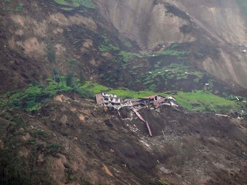 Landslide Kills Three, Buries Vehicles In Pakistan