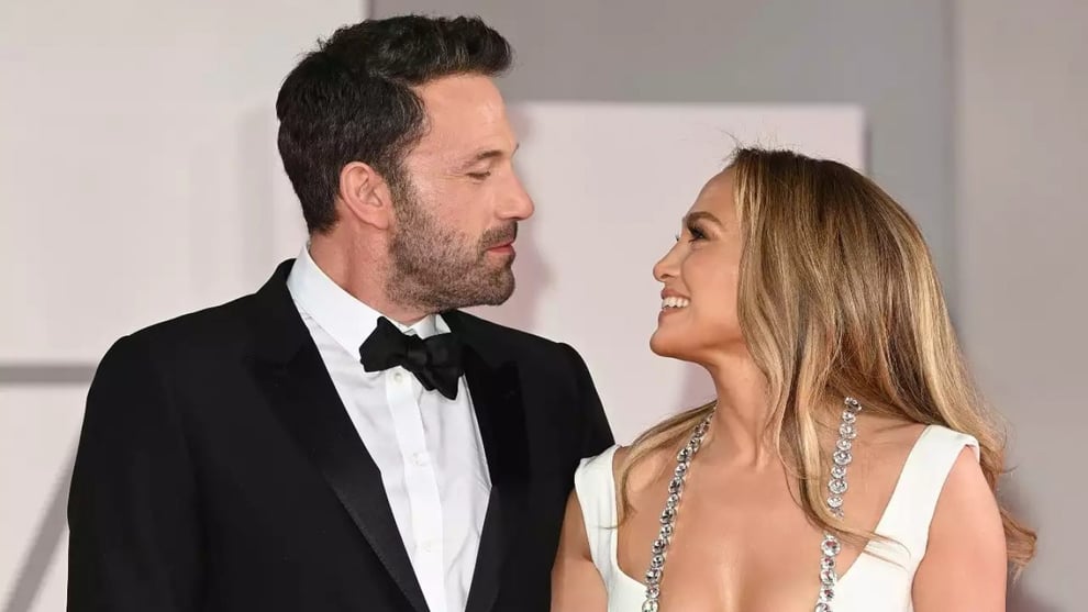 Jennifer Lopez Takes Ben Affleck's Last Name After Wedding N