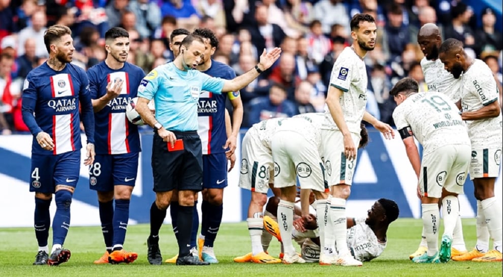 Ligue 1: PSG Suffer Sixth Defeat To Mid-Table Lorient, Hakim