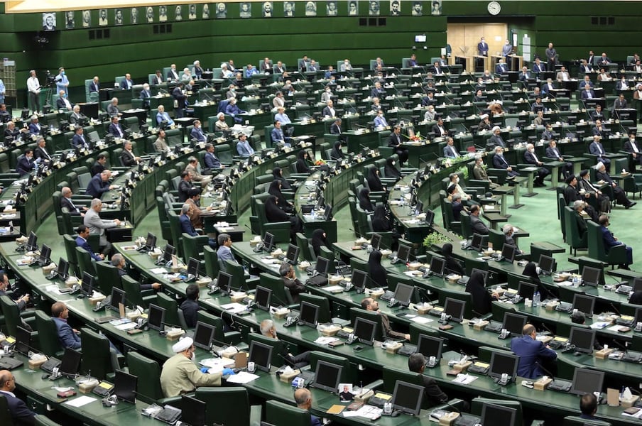 Iran Lawmakers Set Conditions For Reviving 2015 Nuclear Deal