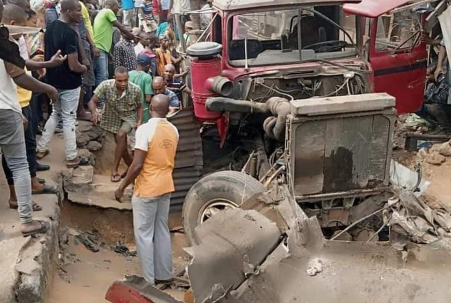 Many Escape Death As Truck Rams Into Hotel In Aba