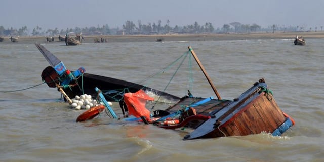 Kano Fire Service Rescues Victims Of Boat Mishap 