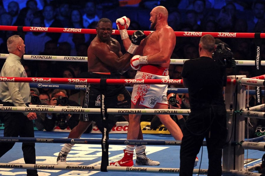 WBC: 'Undefeated' Fury Crush Whyte To Retain Belt In Last Bo