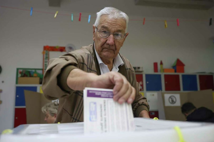 Bosnians Cast Votes In Country’s General Elections