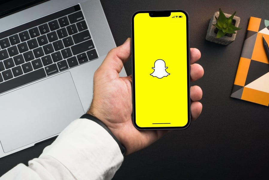 Snap Provides Augmented Reality Technologies To Enterprise C