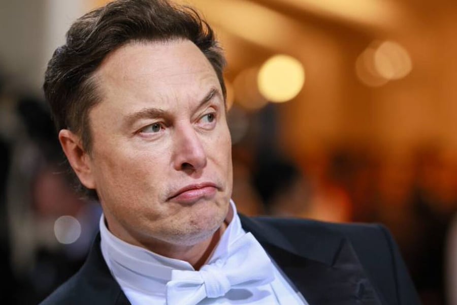 Elon Musk's Consistent PR Mis-Stunts: Hoping Twitter Survive