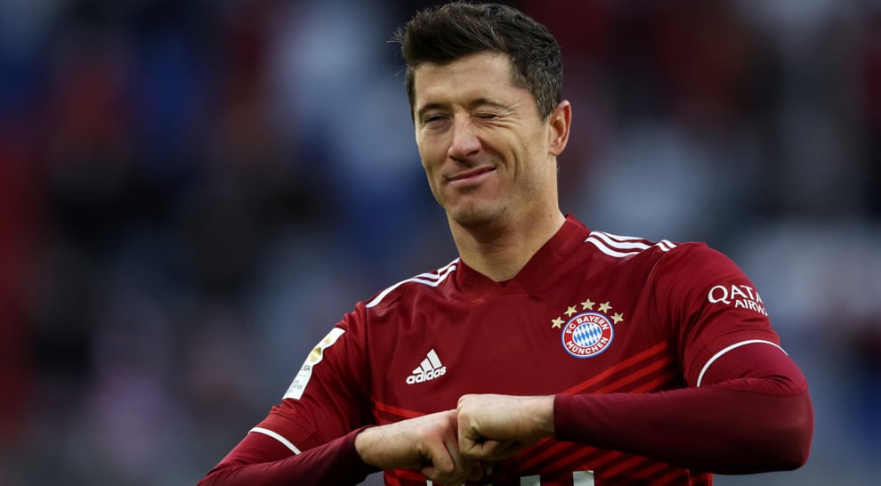 Bundesliga: Lewandowski's Brace Helps Bayern Avoid Defeat Ag