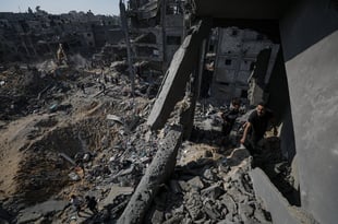 Israeli Strikes On Jabalia Refugee Camp Inflict Heavy Toll O