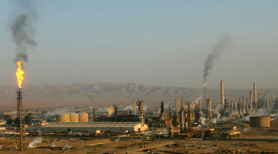Iraq: Missile Attack Causes Tank Fire In Oil Refinery