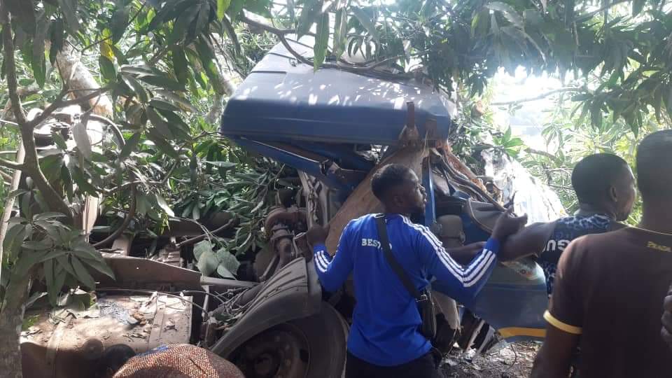 Tragedy Averted As Truck Rams Into School In Ogun State