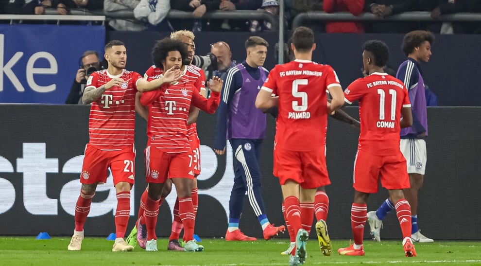 Bundesliga: Bayern Ease Past Schalke 04 To Lead Table Into W