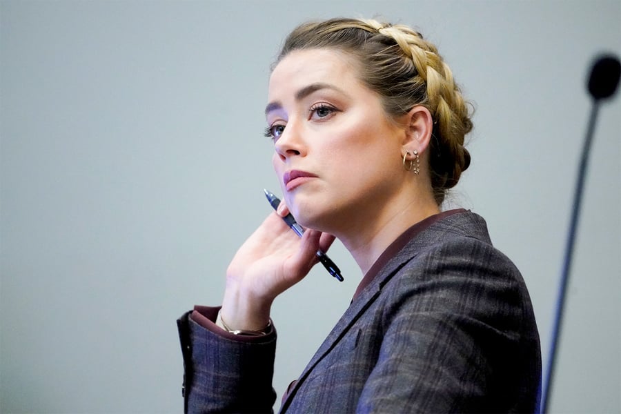 Amber Heard Claims She Was Choked By Johnny Depp During Fami