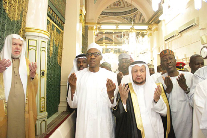 Buhari Stops Over At Medina To Prays For Everlasting Peace I