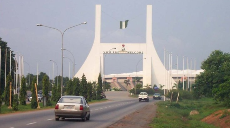 FCT Residents Express Relief Over CBN's Declaration On Old N