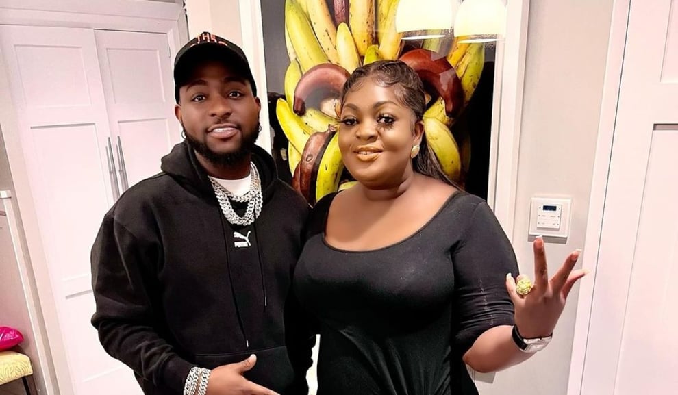 Singer Davido Unfollows Eniola Badmus