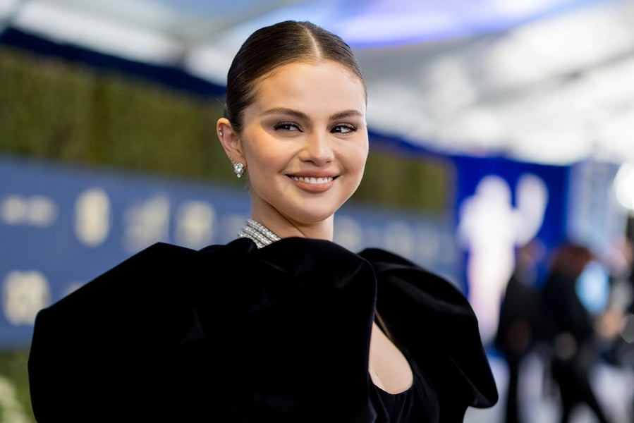 Selena Gomez Reveals Why She Stayed Off Social Media For Ove