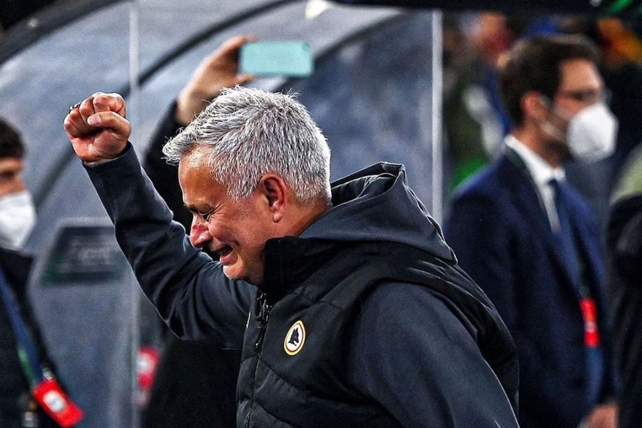 'Special One' Mourinho Explains Reason For Tears After Roma 