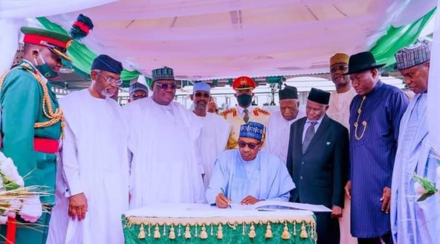 Democracy Day:  Buhari Participates  In Celebration As Thr