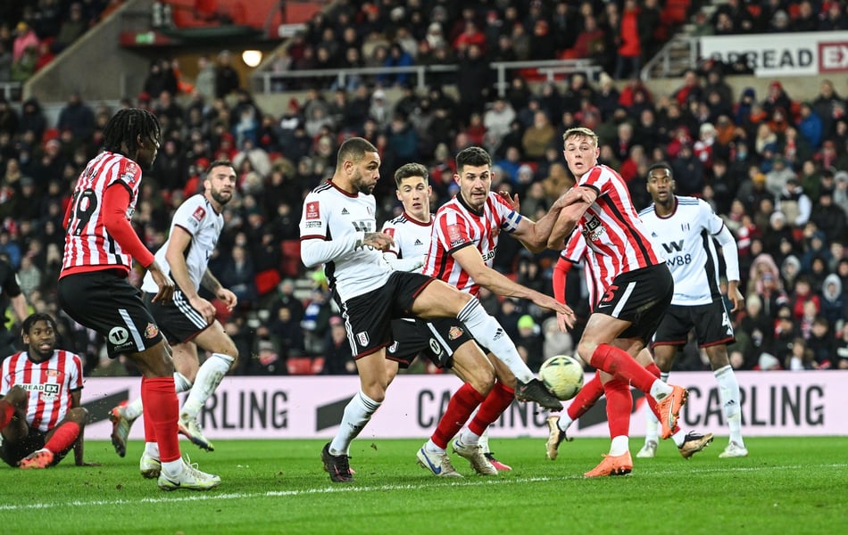 FA Cup: Fulham Hold Off Sunderland To Face Leeds Utd In Next