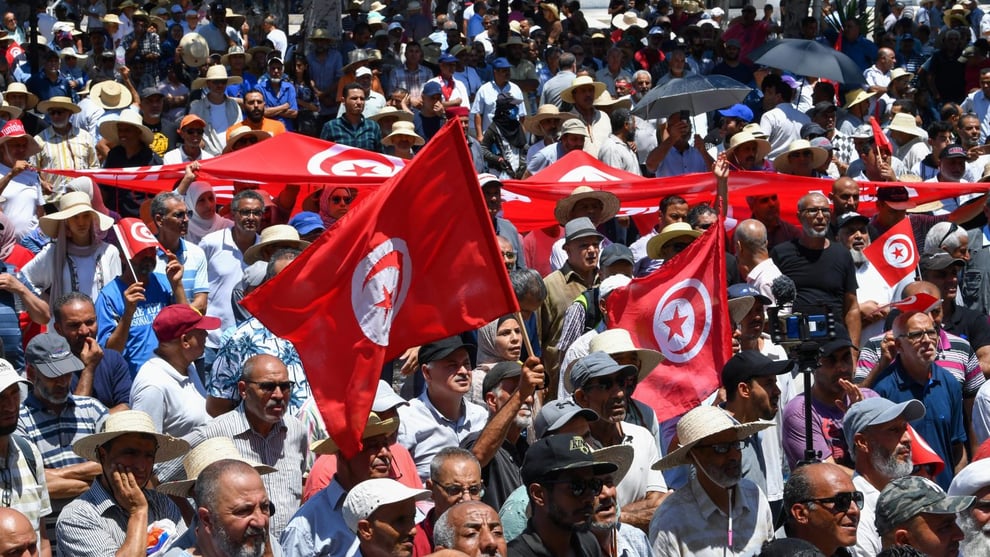 Tunisians Protest Against President Ahead Of Elections