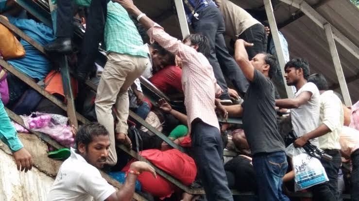 New Year Stampede Kills 12 In Indian Shrine