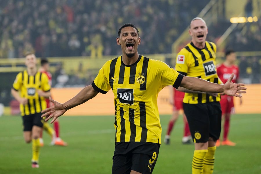 Bundesliga: Haller, Reus Brace Dortmund To 6-1 Win Over Colo