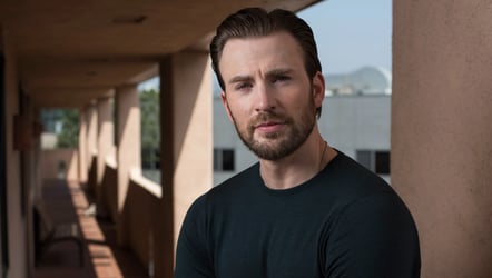 'Captain America' Star Chris Evans Opens Up On Dating Experi