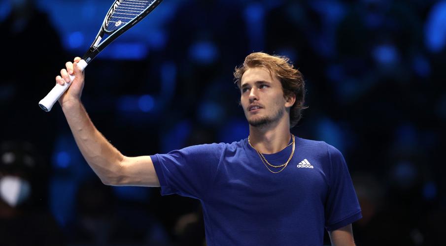 Zverev, Medvedev Into ATP Final Four