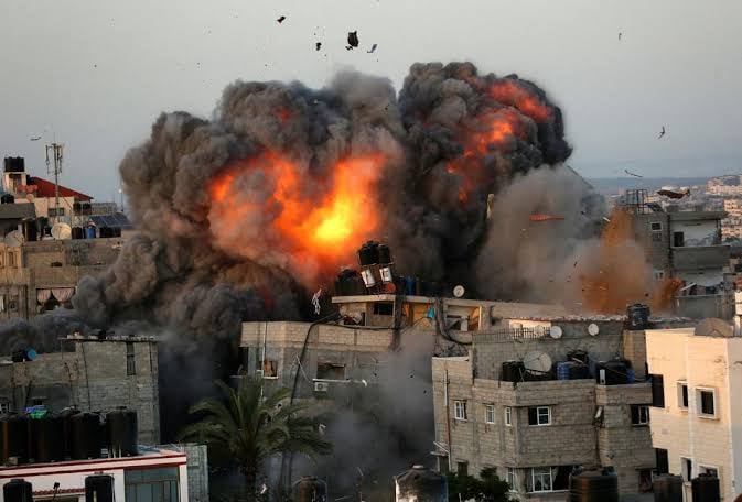 Israel Launch Air Attacks On Hamas Positions In Gaza, Palest