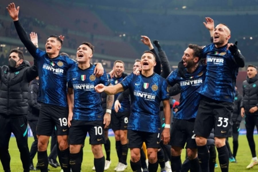 Italian Super Cup: 'Caged Lion' Sanchez's Strike Wins Trophy