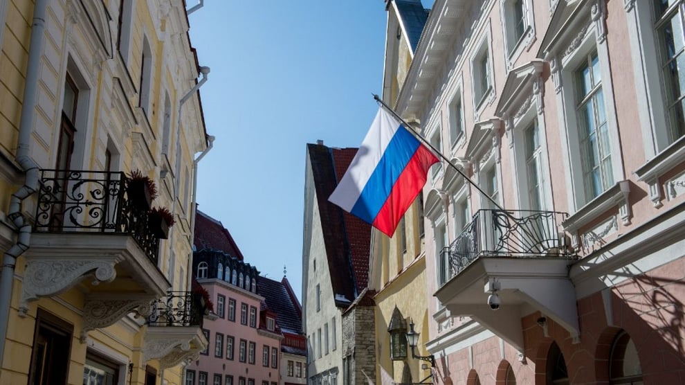 Russia, Estonia Expel Envoys