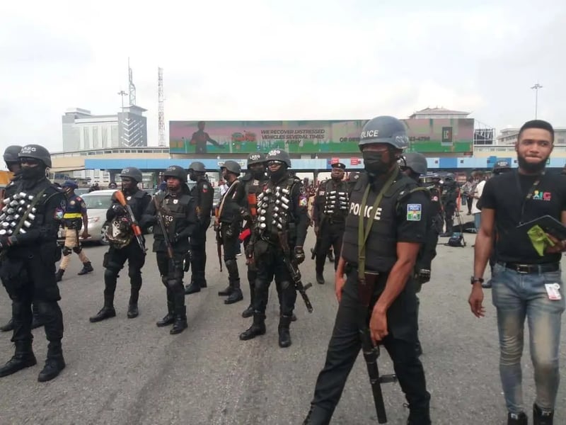 Plateau Police Command Parades Gun Racket Gang