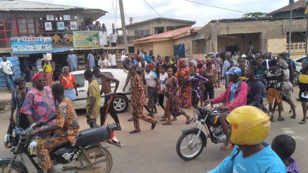 Female Student Mistakenly Shot Dead By Police In Ogun