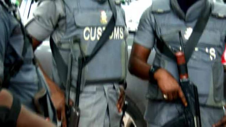 Ogun: One Dead As Smugglers Attack Customs Officers