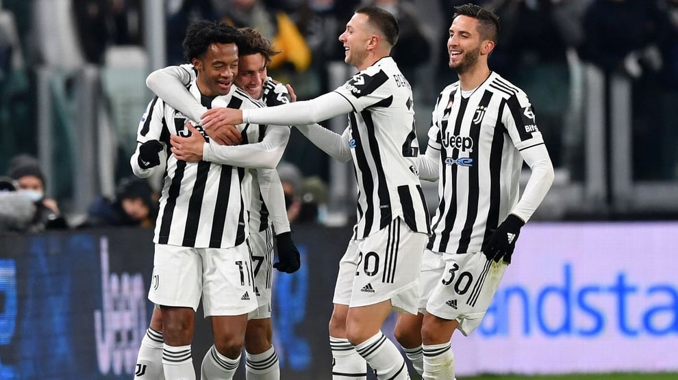 Serie A: Vlahovic, Milik Lead Juventus Past Bologna