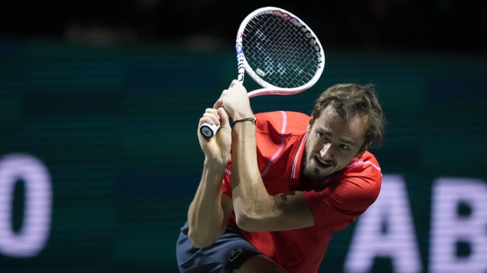 Medvedev Cruises Into Rotterdam Final To Face Sinner