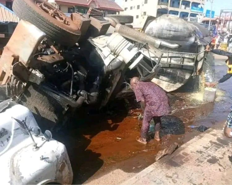 Many Escape Death As Tanker Falls, Spills Content In Anambra