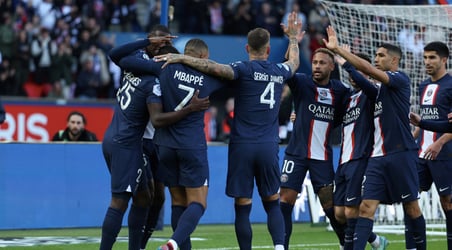 Mbappe nets double to inspire Saint-Germain to 3-1 home win