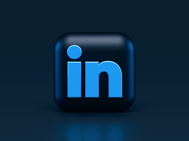 LinkedIn: When Jobs' Umpire Is Caught In Layoff Net