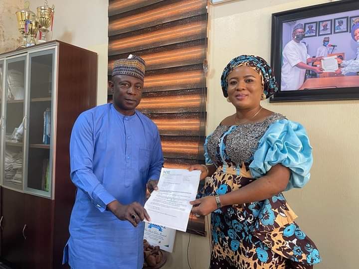 Commissioner Received Broadcast License Of New Rad... - AllNews Nigeria
