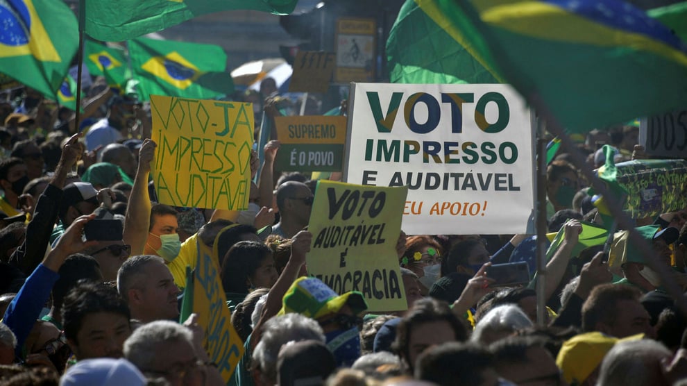 Brazilians Prepare To Vote Amid Financial Uncertainty