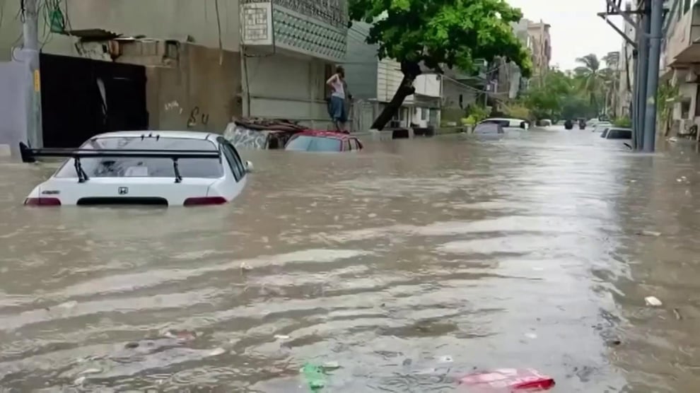 China Floods Kills 12, Leaves Thousands Evacuated