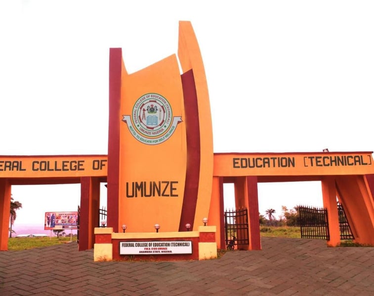 Lecturers Protest Six Years Unpaid Allowances In Anambra