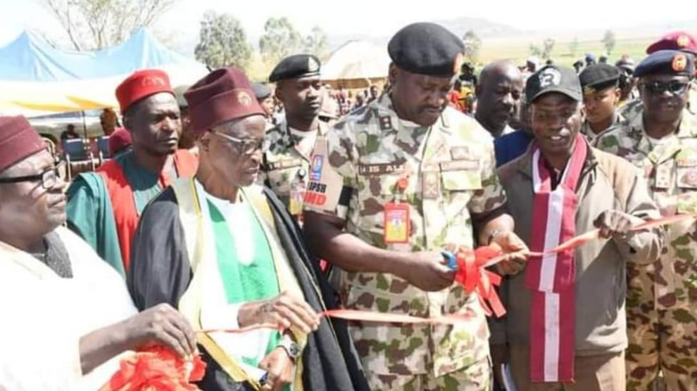 Nigerian Army Donates Solar-Powered Borehole To Plateau Comm