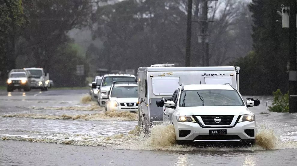 Australia Begins Rescue Efforts As Flood Peaks